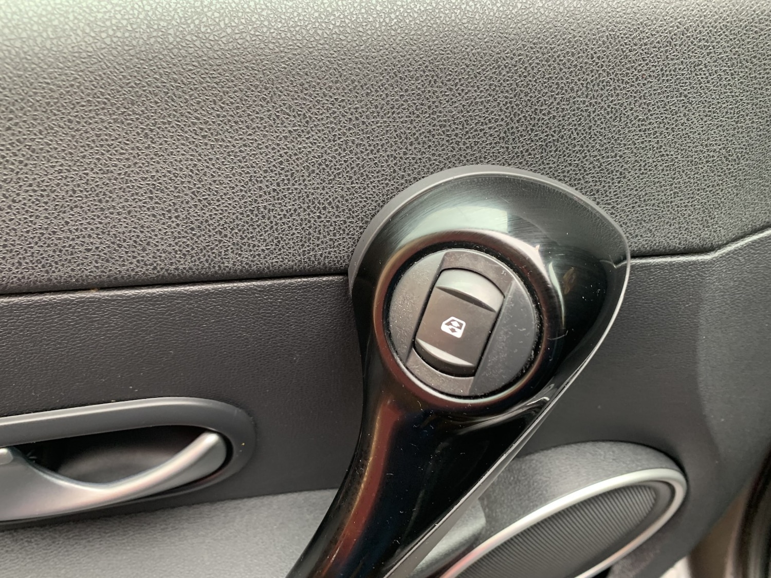 Used Renault Clio 2012 for sale - 78064190: Photo 32