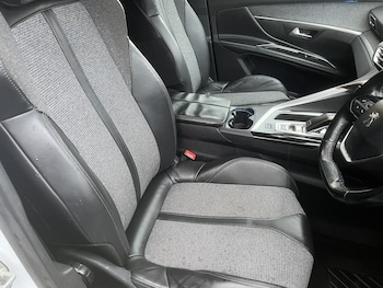 Used Peugeot 5008 2018 for sale - 77721358: Photo