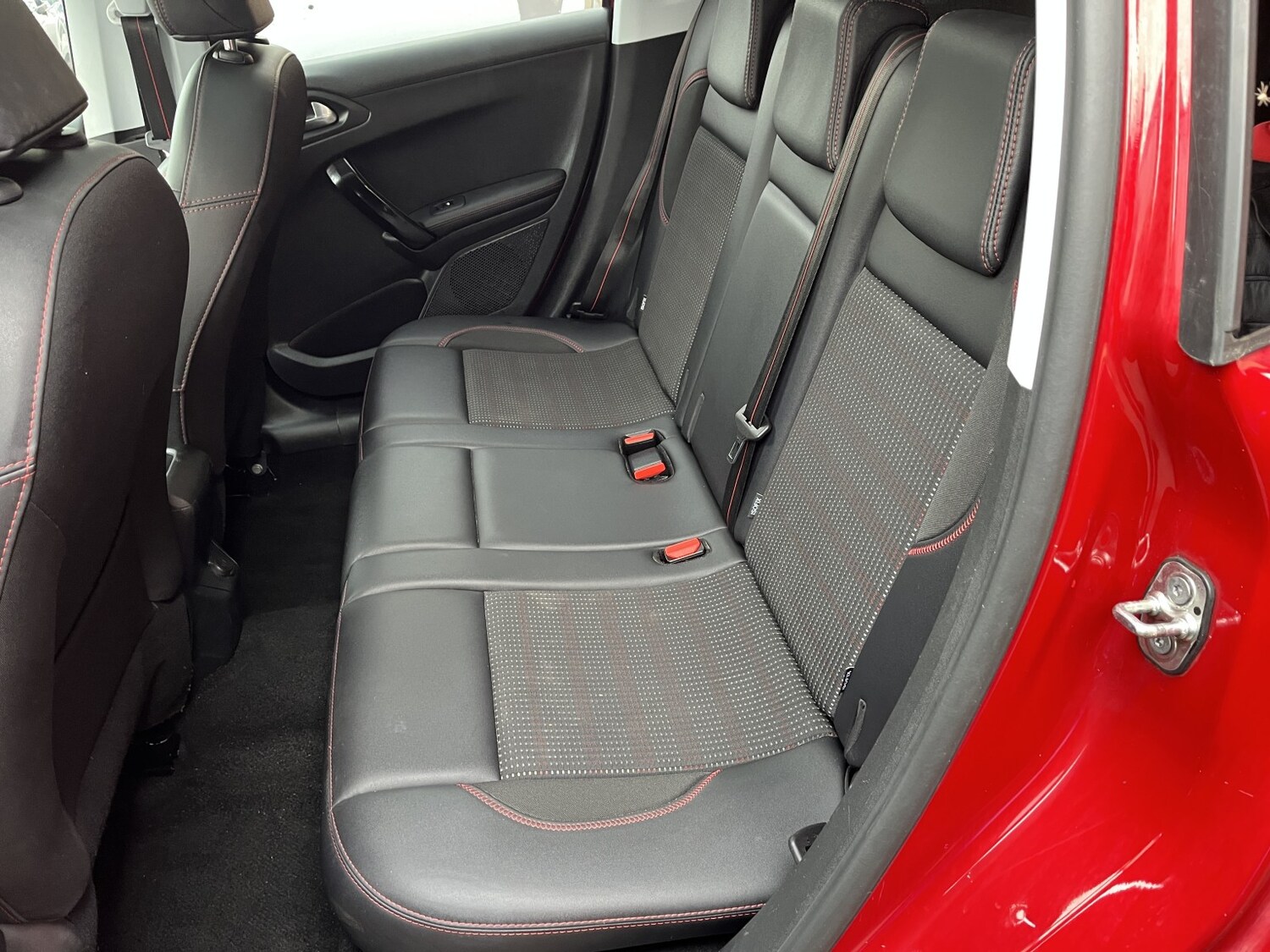 Used Peugeot 2008 2016 for sale - 77721320: Photo 12