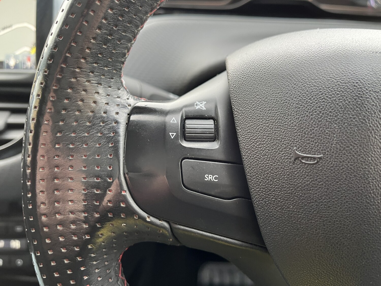 Used Peugeot 2008 2016 for sale - 77721320: Photo 20