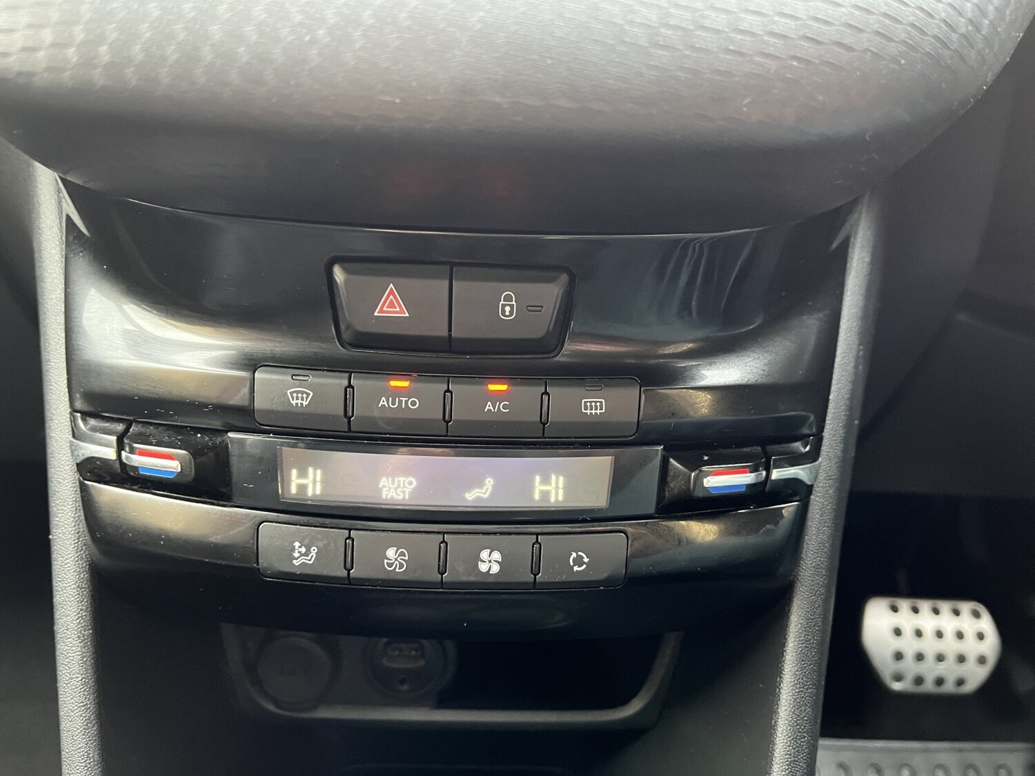 Used Peugeot 2008 2016 for sale - 77721320: Photo 24