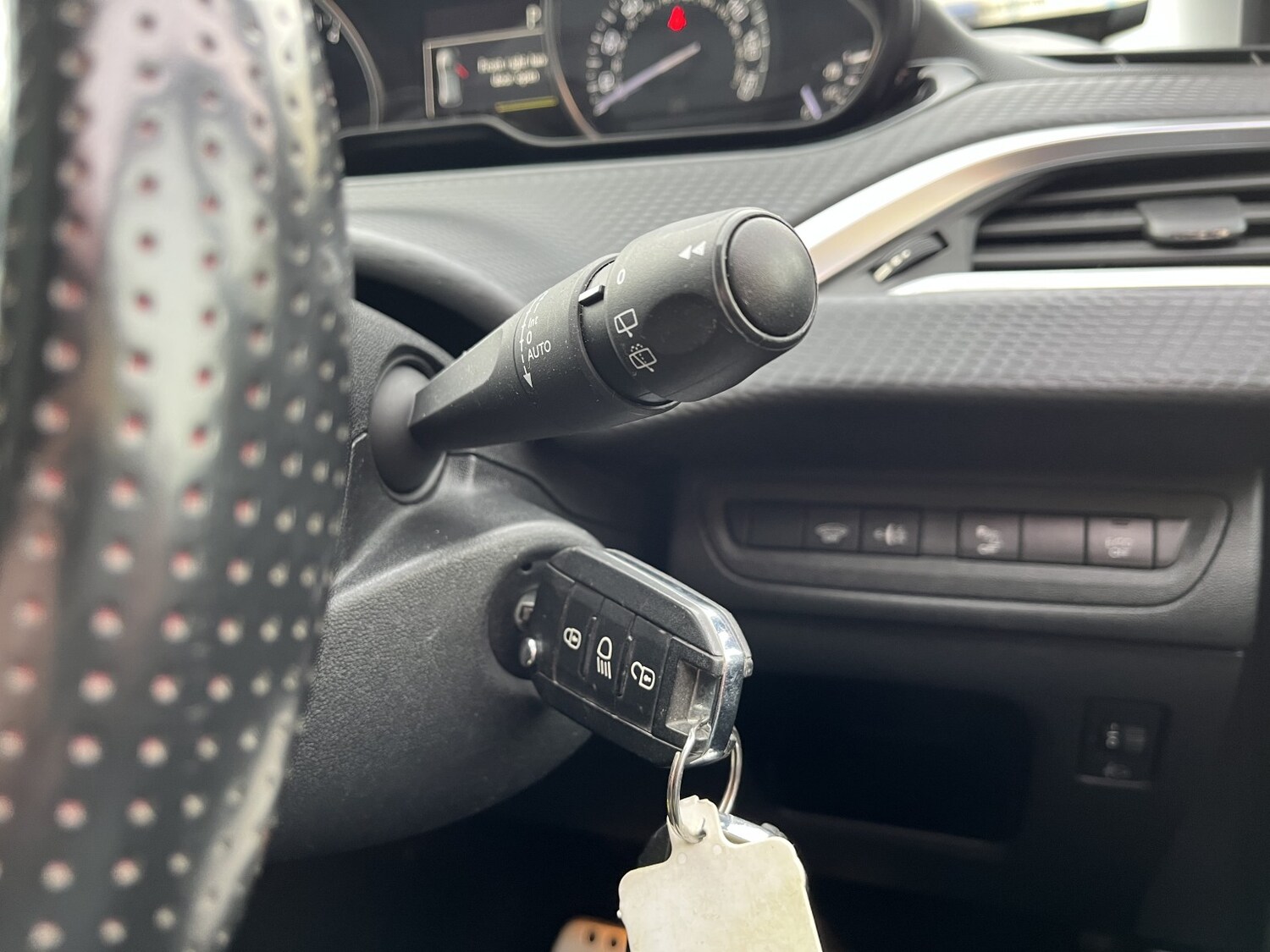 Used Peugeot 2008 2016 for sale - 77721320: Photo 27