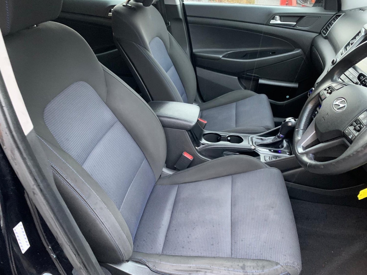 Used Hyundai TUCSON 2017 for sale - 77822206: Photo 3