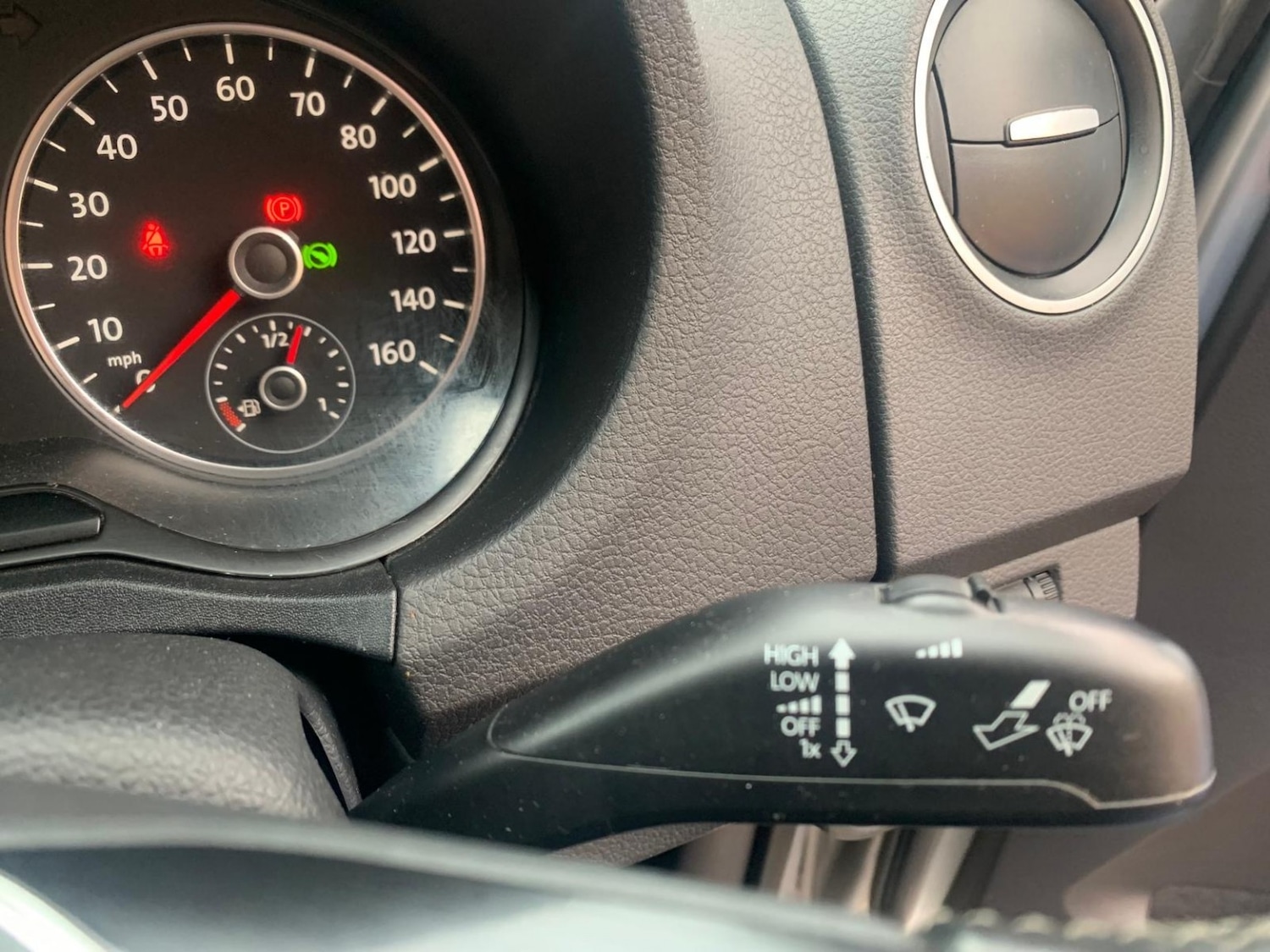 Used Volkswagen Amarok 2014 for sale - 77721385: Photo 28