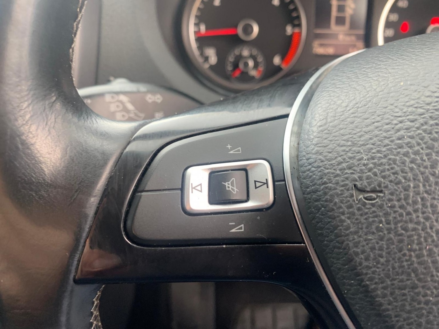 Used Volkswagen Amarok 2014 for sale - 77721385: Photo 30