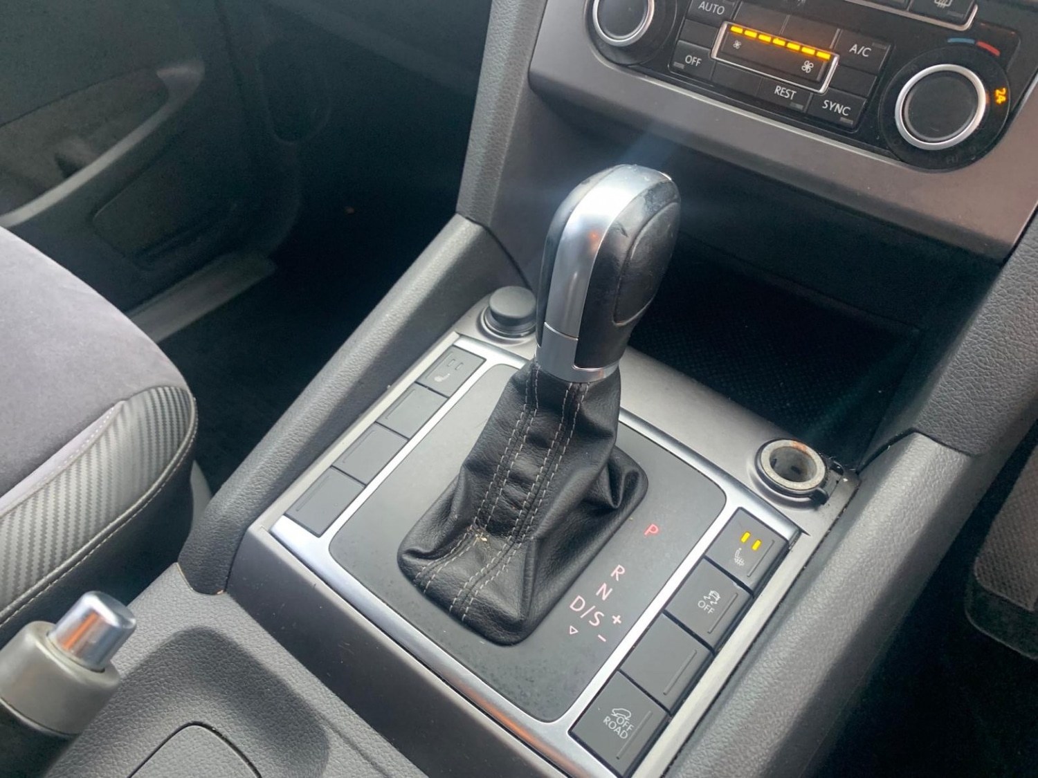 Used Volkswagen Amarok 2014 for sale - 77721385: Photo 33