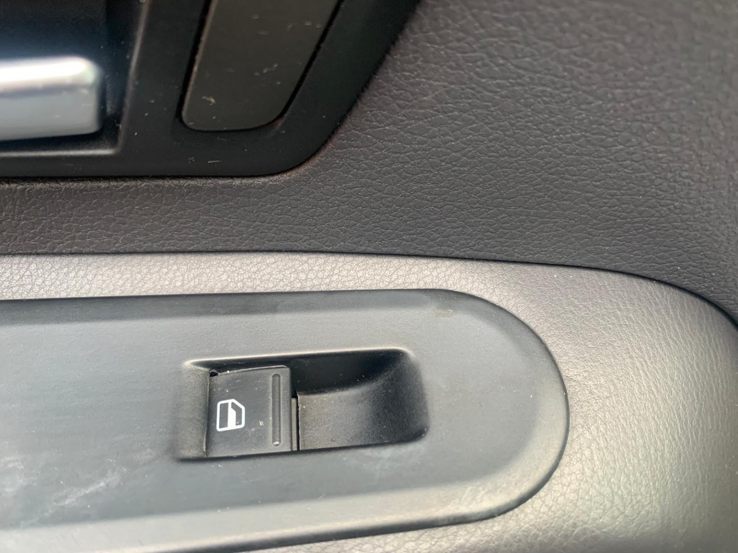 Used Volkswagen Amarok 2014 for sale - 77721385: Photo 38