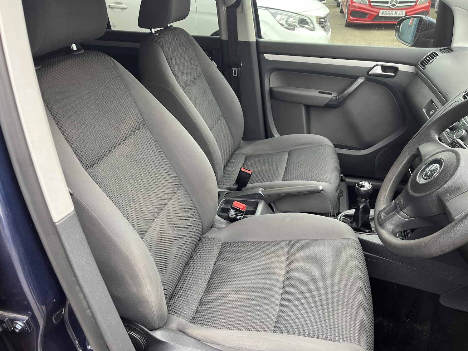 Used Volkswagen Touran 2012 for sale - 77807194: Photo 3