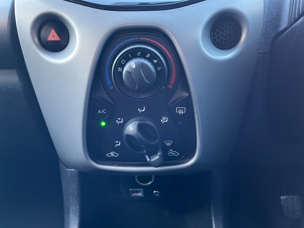 Used Peugeot 108 2015 for sale - 77721383: Photo 19