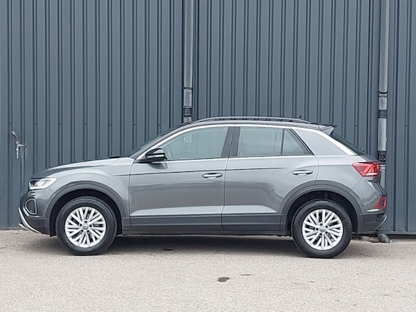 Used Volkswagen T-Roc 2023 for sale - 76230018: Photo 4