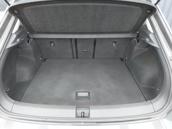 Used Volkswagen T-Roc 2023 for sale - 76230018: Photo 8