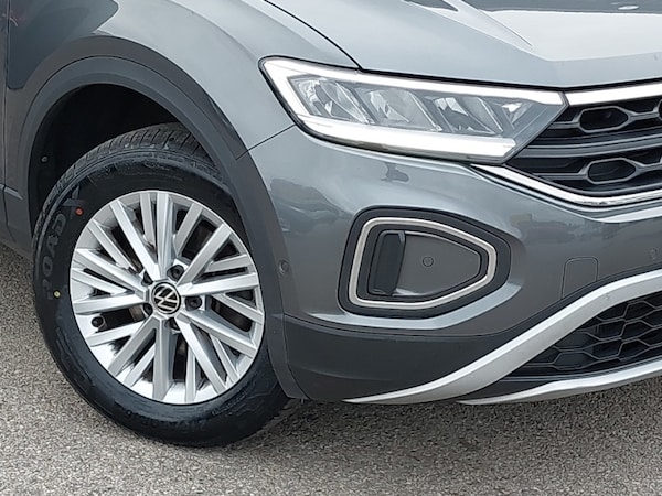 Used Volkswagen T-Roc 2023 for sale - 76230018: Photo 9