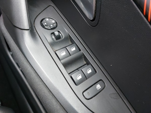 Used Peugeot 2008 2022 for sale - 76309098: Photo 12