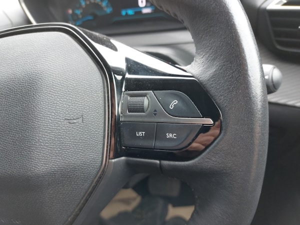 Used Peugeot 2008 2022 for sale - 76309098: Photo 13