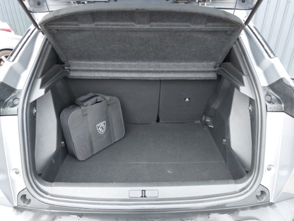 Used Peugeot 2008 2022 for sale - 76309098: Photo 8