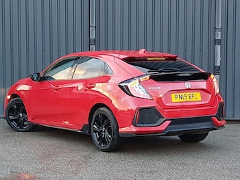 Used Honda Civic 2019 for sale - 76431634: Photo