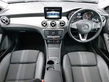 Used Mercedes-Benz GLA 2020 for sale - 79707209: Photo