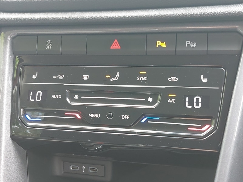 Used Volkswagen T-Roc 2023 for sale - 76970635: Photo 18