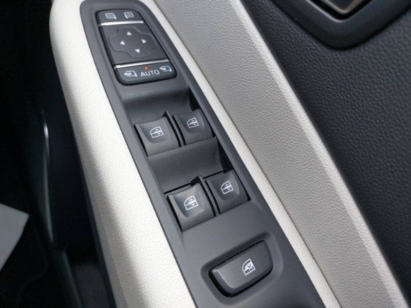 Used Renault Captur 2018 for sale - 76947351: Photo 12