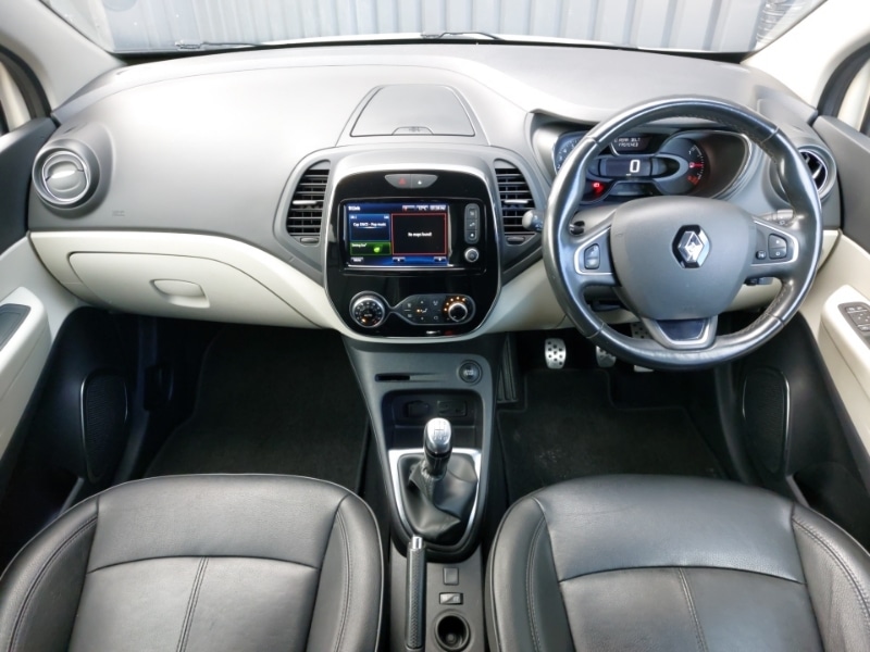 Used Renault Captur 2018 for sale - 76947351: Photo 2