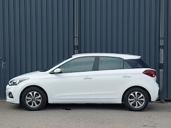 Used Hyundai i20 2019 for sale - 75562256: Photo