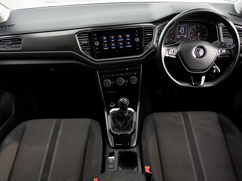 Used Volkswagen T-Roc 2018 for sale - 76431642: Photo 2