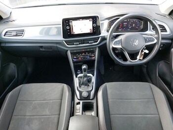 Used Volkswagen T-Roc 2023 for sale - 78490221: Photo