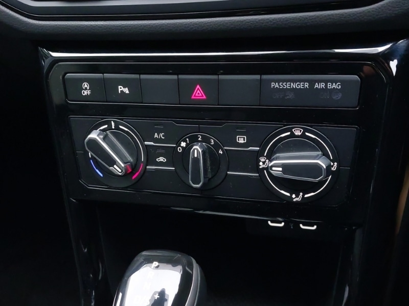 Used Volkswagen T-Cross 2024 for sale - 77142118: Photo 16