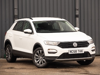 Used Volkswagen T-Roc 2019 for sale - 77907988: Photo