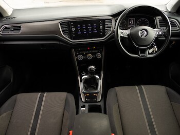 Used Volkswagen T-Roc 2019 for sale - 77907988: Photo