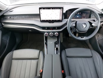 Used Skoda Superb 2024 for sale - 76932501: Photo