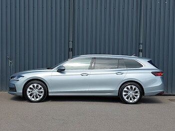 Used Skoda Superb 2024 for sale - 76932501: Photo