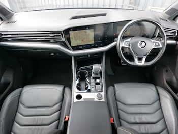 Used Volkswagen Touareg 2019 for sale - 75424510: Photo