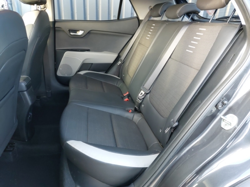 Used Kia Stonic 2019 for sale - 77126436: Photo 6