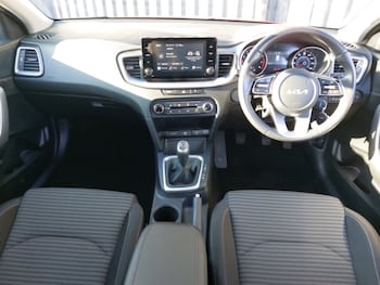 Used Kia Ceed 2023 for sale - 76651882: Photo