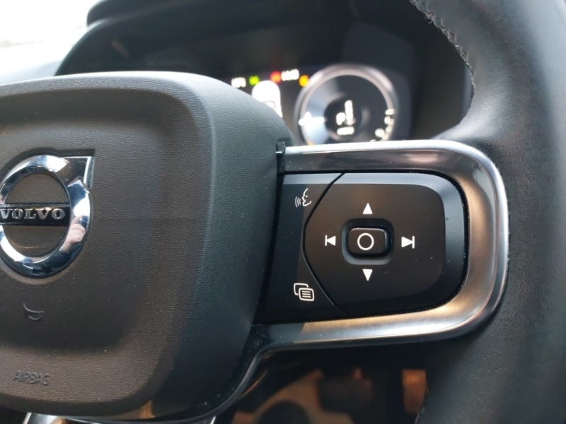 Used Volvo XC40 2022 for sale - 76860659: Photo 13