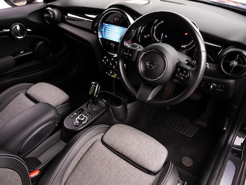 Used MINI Cooper 2023 for sale - 78440715: Photo
