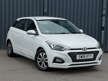 Used Hyundai i20 2018 for sale - 79549998: Photo