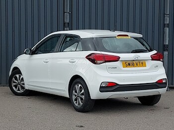 Used Hyundai i20 2018 for sale - 79549998: Photo