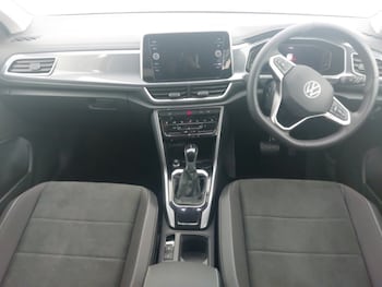 Used Volkswagen T-Roc 2024 for sale - 75197682: Photo