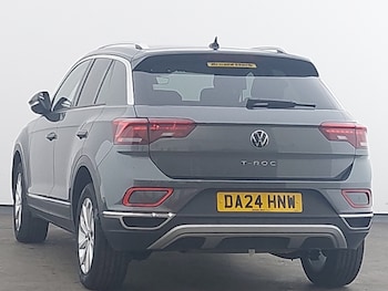 Used Volkswagen T-Roc 2024 for sale - 75197682: Photo
