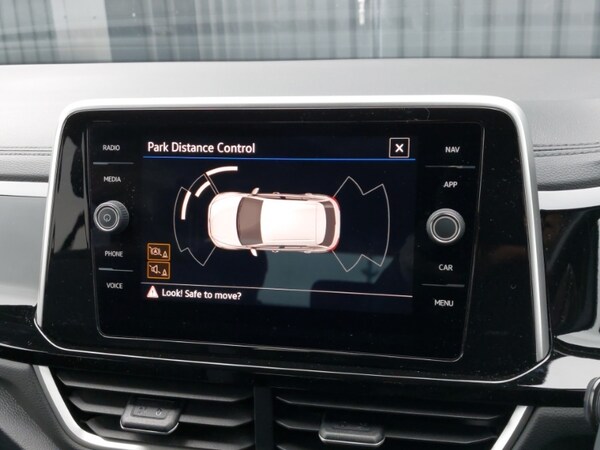 Used Volkswagen T-Roc 2023 for sale - 76258595: Photo 11