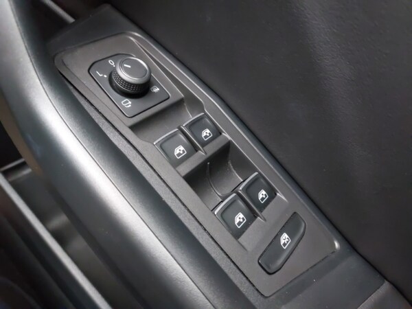 Used Volkswagen T-Roc 2023 for sale - 76258595: Photo 12