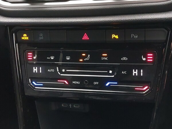 Used Volkswagen T-Roc 2023 for sale - 76258595: Photo 16