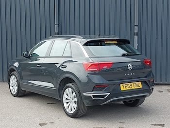 Used Volkswagen T-Roc 2019 for sale - 75362569: Photo