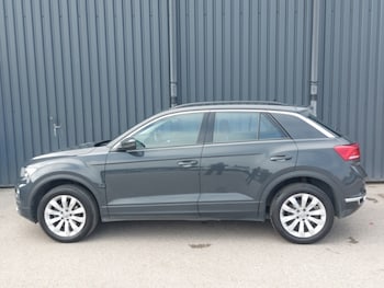 Used Volkswagen T-Roc 2019 for sale - 75362569: Photo