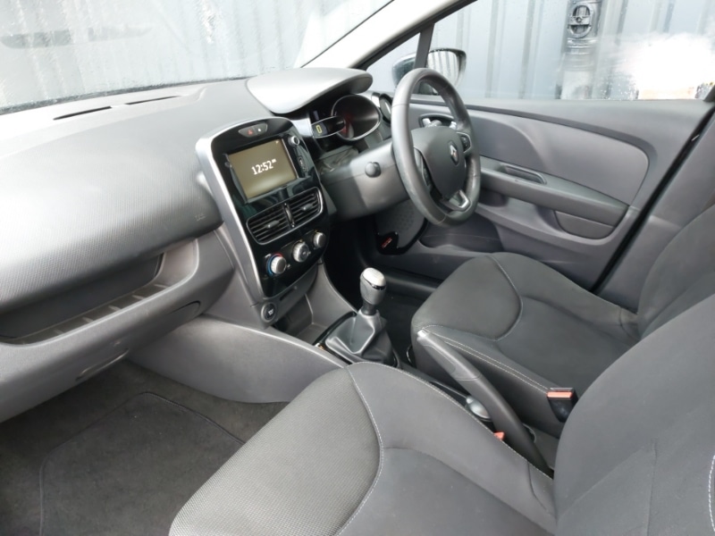 Used Renault Clio 2019 for sale - 76785768: Photo 5