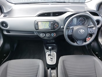 Used Toyota Yaris 2018 for sale - 79101165: Photo