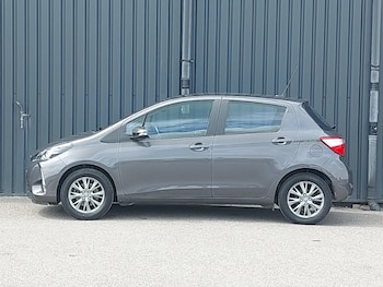 Used Toyota Yaris 2018 for sale - 79101165: Photo