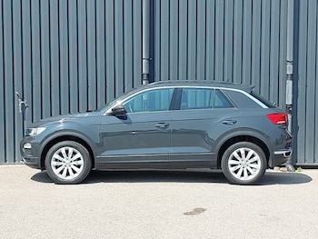 Used Volkswagen T-Roc 2018 for sale - 79153025: Photo